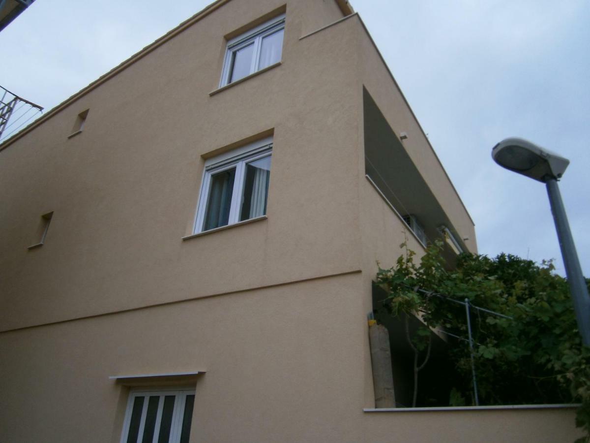 Apartment Willy Komiža Buitenkant foto