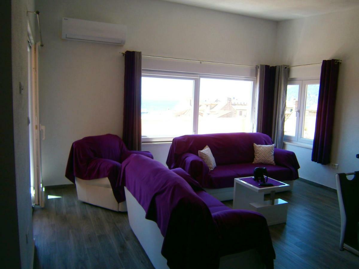Apartment Willy Komiža Buitenkant foto